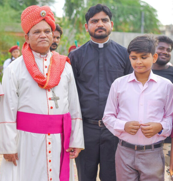 PAQUISTÃO: Bispo de Hyderabad pede ajuda por causa das desastrosas inundações que estão a afectar o país