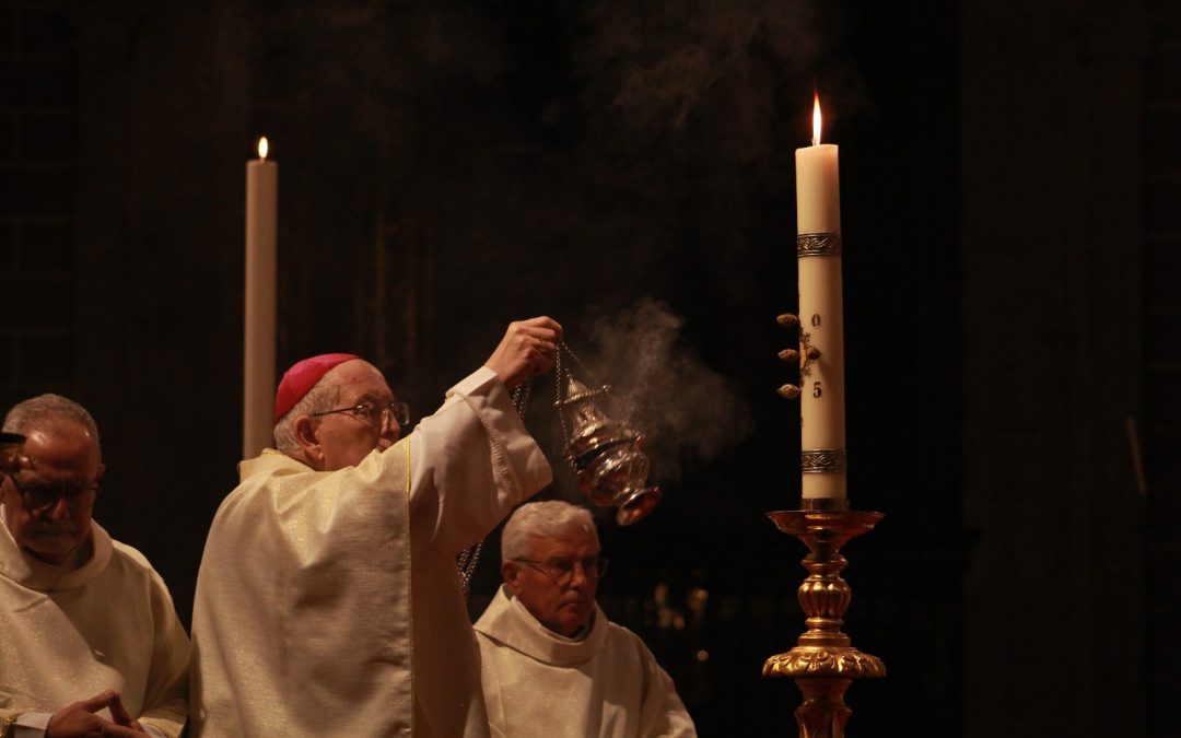 Sábado Santo I Solene Vigília Pascal: “Nesta Noite Santa, mãe de todas as auroras, somos convidados a saborear o valor da Vida”, disse o Arcebispo de Évora