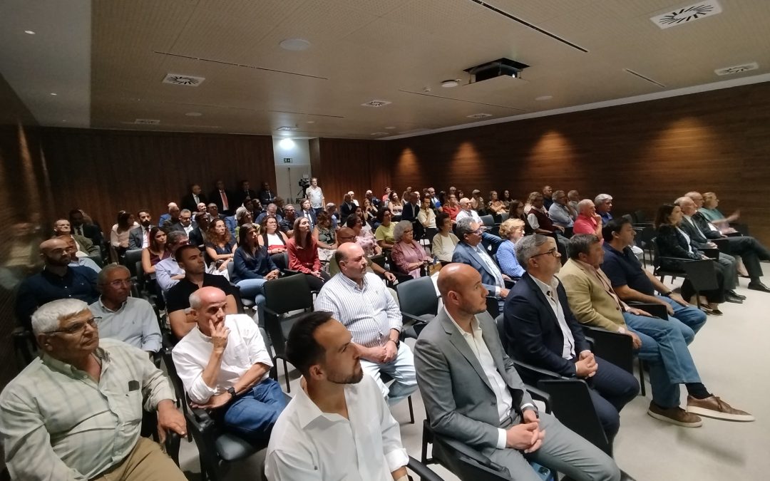 A Caixa de Crédito Agrícola do Alentejo Central dá donativo a 42 IPSS da região (com fotos)