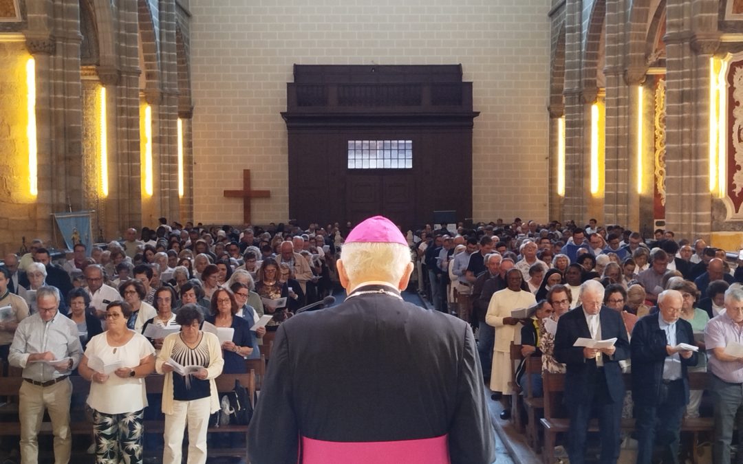 Em júbilo meio milhar de peregrinos de Esperança vive intensamente o Dia da Igreja Diocesana em Évora (com fotos)