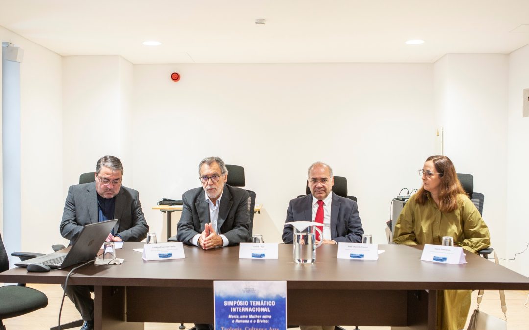 Entre o humano e o divino: Senhora da Assunção (síntese do Simpósio realizado em Vila Viçosa)