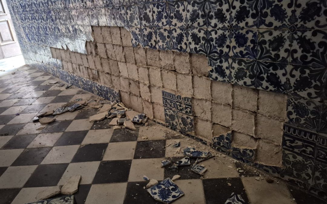 Arquidiocese de Évora: Duas igrejas assaltadas para roubar painéis de azulejos do século XVIII (com fotos)