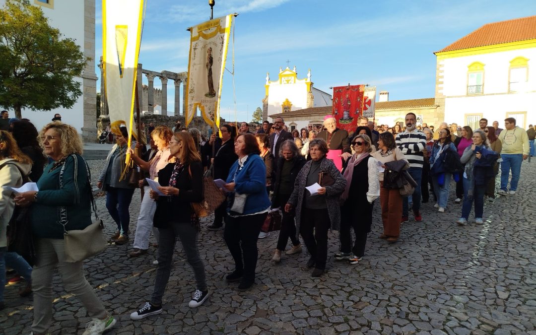 Unidade Pastoral de Reguengos de Monsaraz fez Peregrinação Jubilar à Catedral de Évora (com fotos)