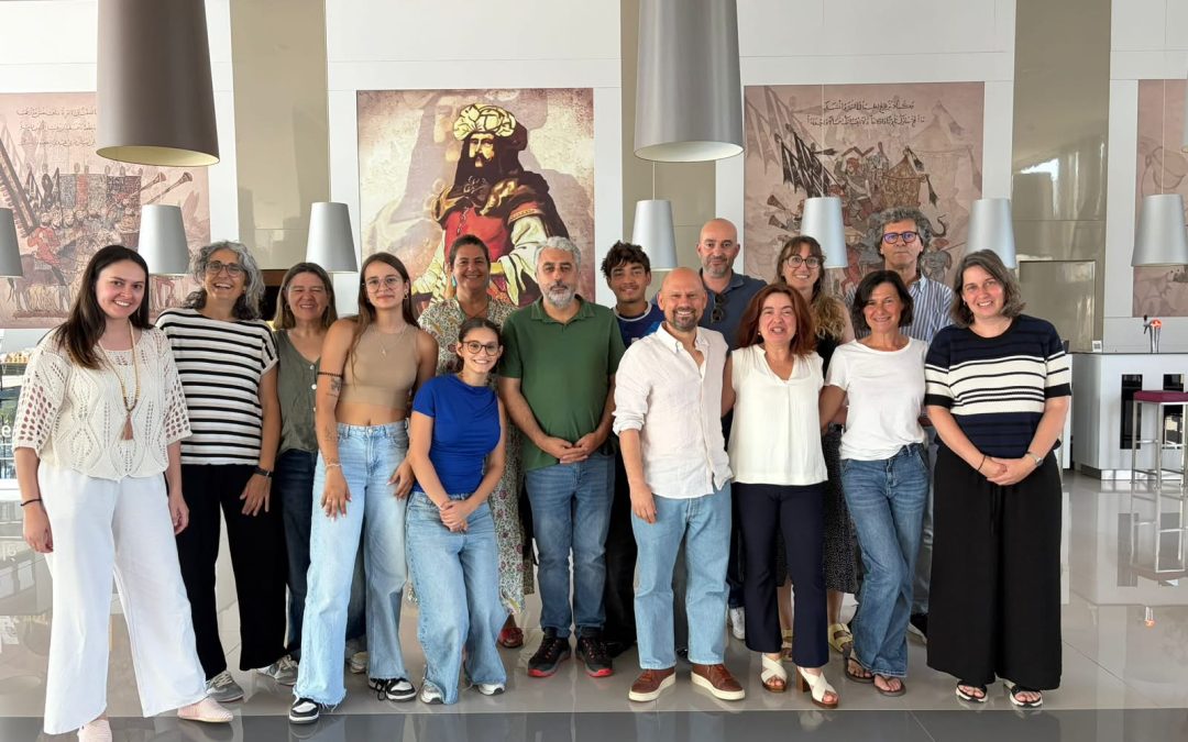 Aprender a cuidar da memória: alunos de Évora participam em projeto europeu sobre demência